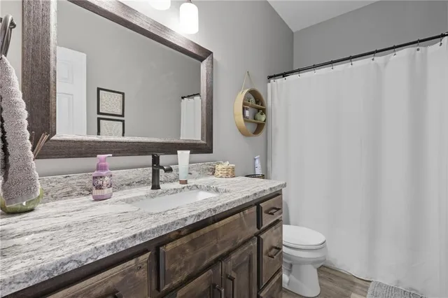 $749,900 | 32302 South State Route West, Archie, MO 64725