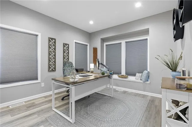 $749,900 | 32302 South State Route West, Archie, MO 64725