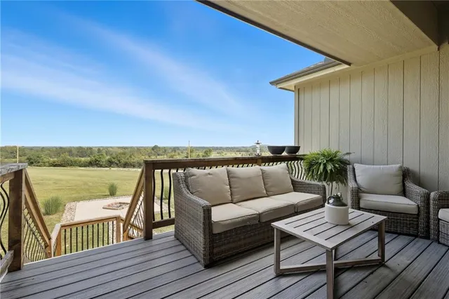 $749,900 | 32302 South State Route West, Archie, MO 64725