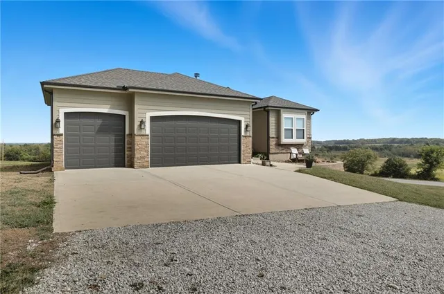 $749,900 | 32302 South State Route West, Archie, MO 64725