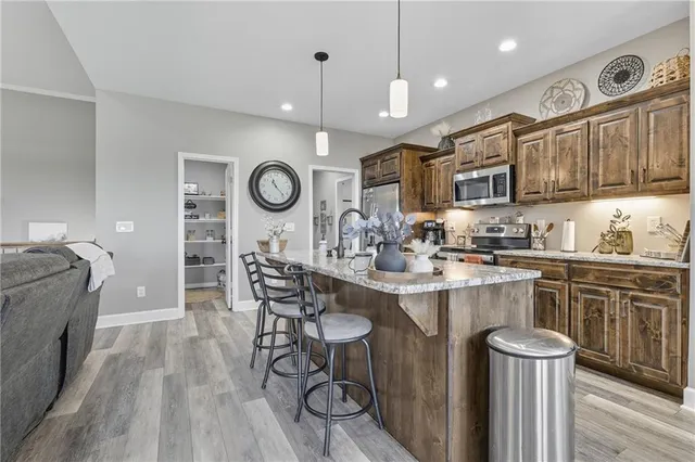 $749,900 | 32302 South State Route West, Archie, MO 64725