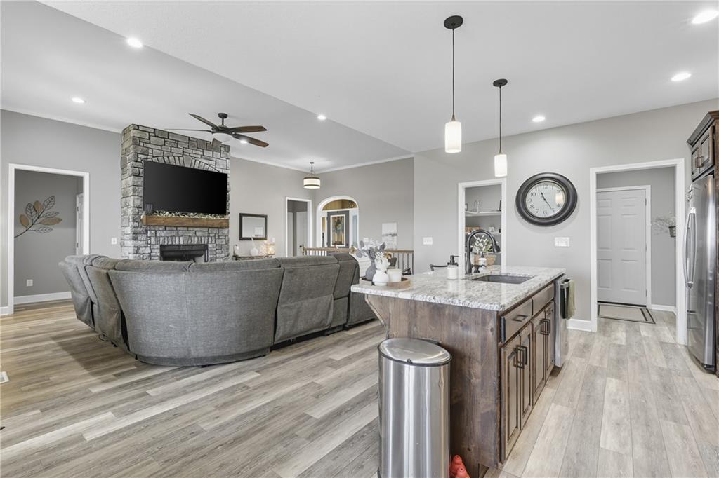 32302 South State Route West Archie, MO 64725 - Photo 10 of 55