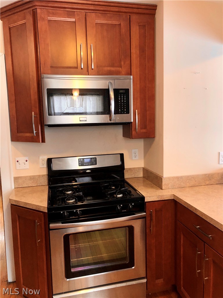 2103 Hampstead Road Cleveland Heights, OH 44118 - Photo 15 of 28