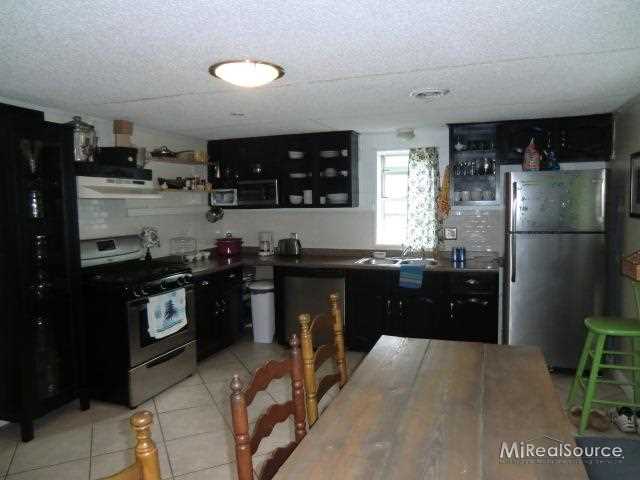 3112 Emmons Avenue Rochester, MI 48307 - Photo 10 of 16 31150401-10.JPG