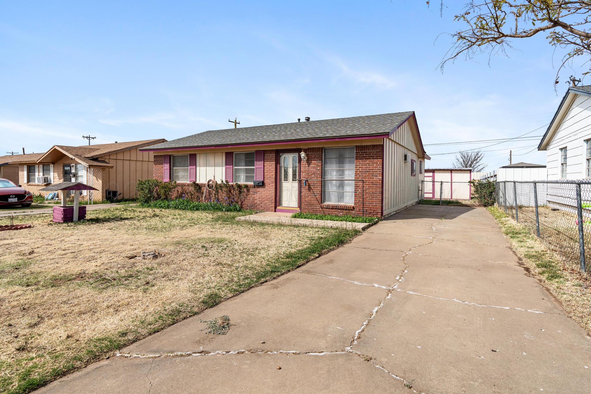 1105 Aster Street Amarillo, TX 79107 - Photo 2 of 13 Front of House view 2