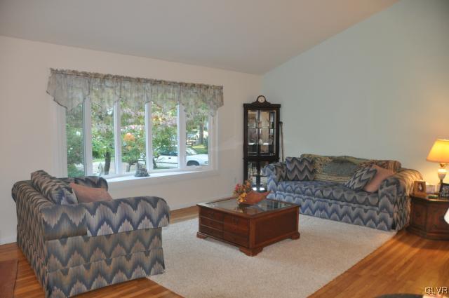 1937 Hopewell Road Bethlehem, PA 18017 - Photo 2 of 28 Gallery Image 2