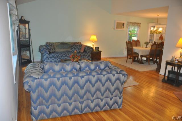 1937 Hopewell Road Bethlehem, PA 18017 - Photo 3 of 28 Gallery Image 3