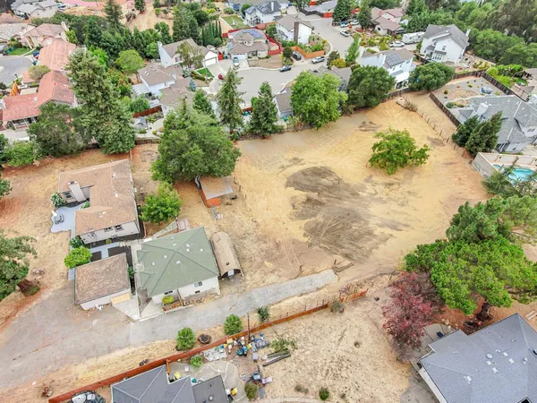 $1,700,000 | 2468 Hidden Lane, Hayward, CA 94541