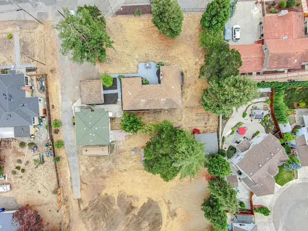 $1,700,000 | 2468 Hidden Lane, Hayward, CA 94541