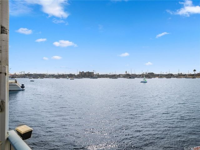 $8,575,000 | 1 Collins Island, Newport Beach, CA 92662