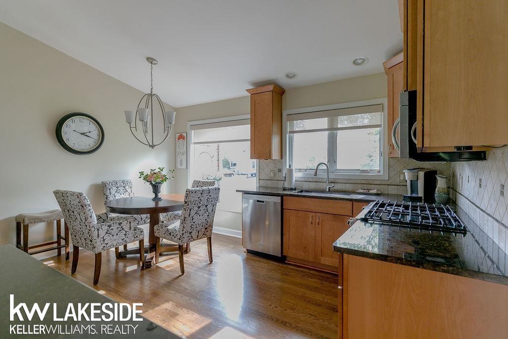 2028 Highsplint Drive Rochester Hills, MI 48307 - Photo 8 of 53