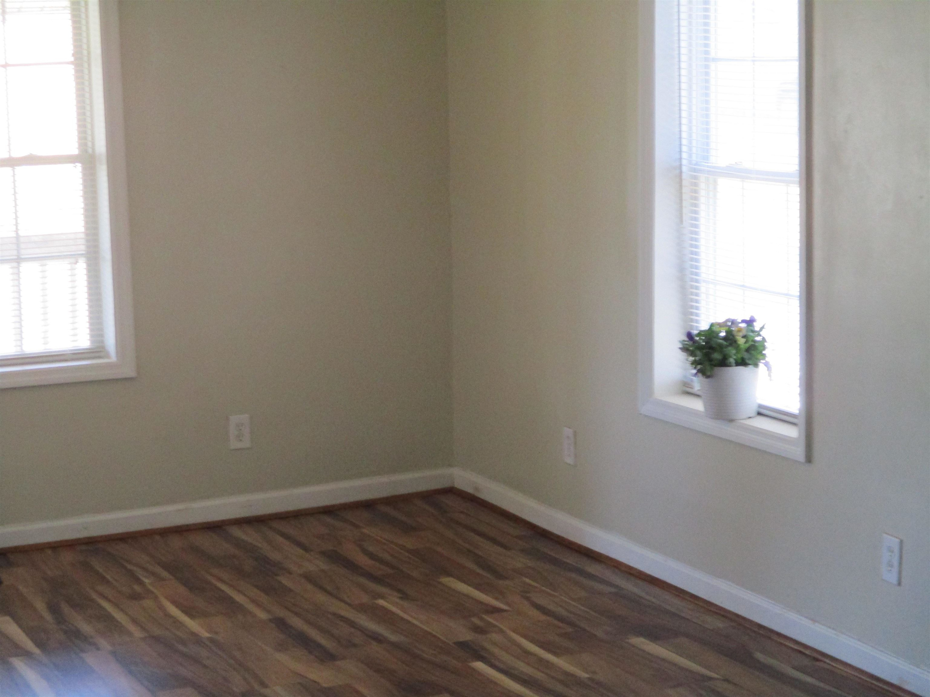 2415 Bedford Avenue Raleigh, NC 27607 - Photo 7 of 12 Living Room