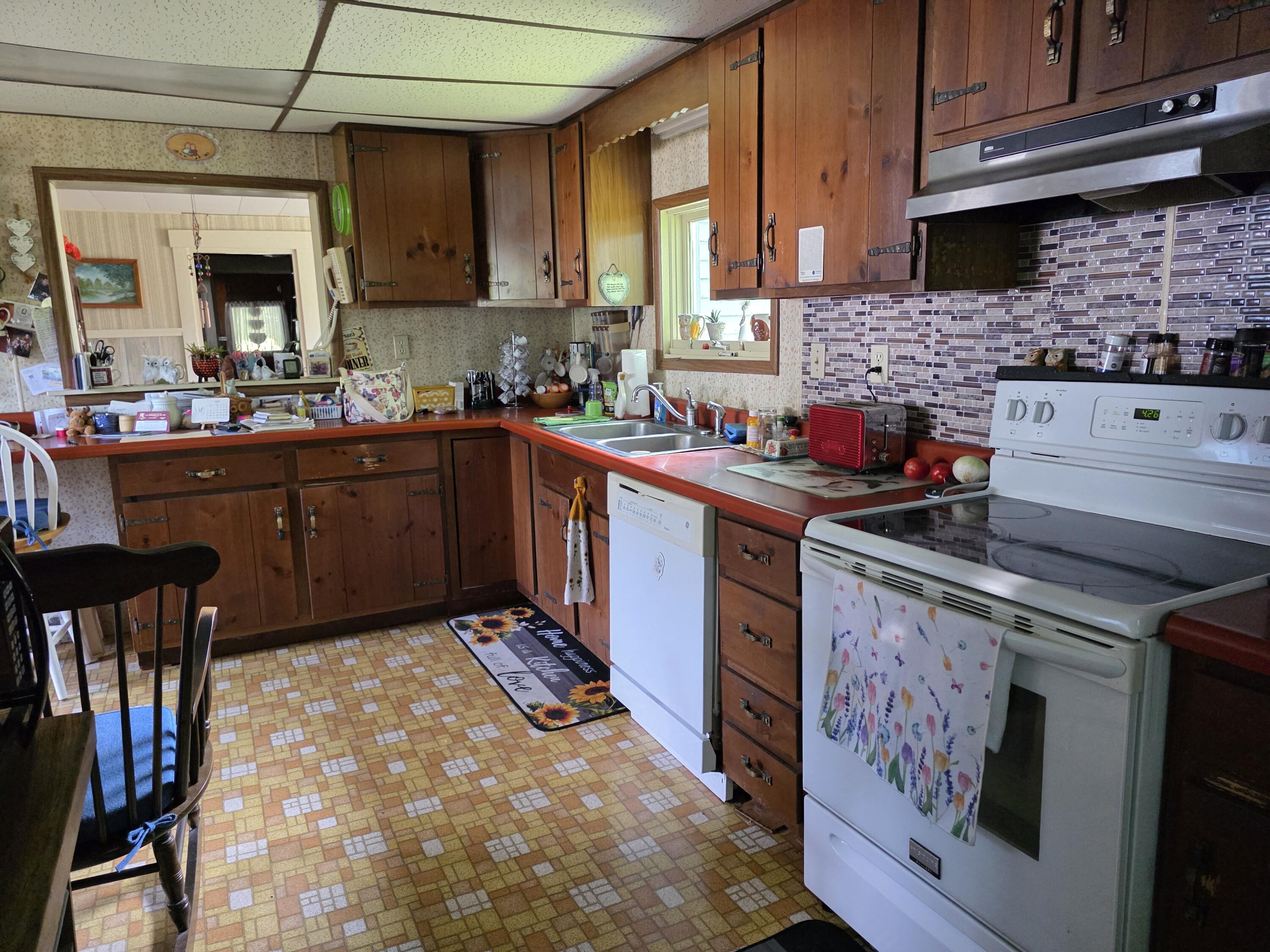 28 North Guilford Road Monson, ME 04464 - Photo 5 of 11 11554
