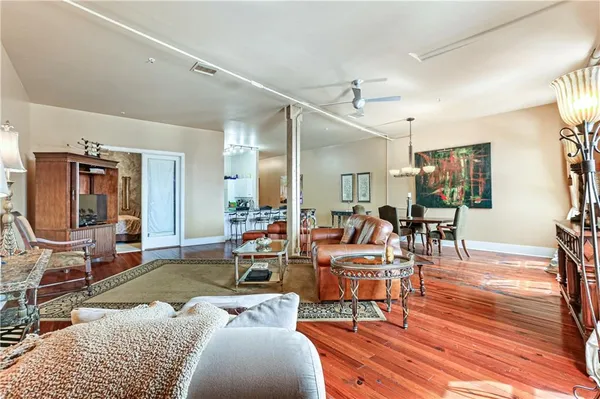 $3,500 | 404 Notre Dame Street, Unit 23, New Orleans, LA 70130