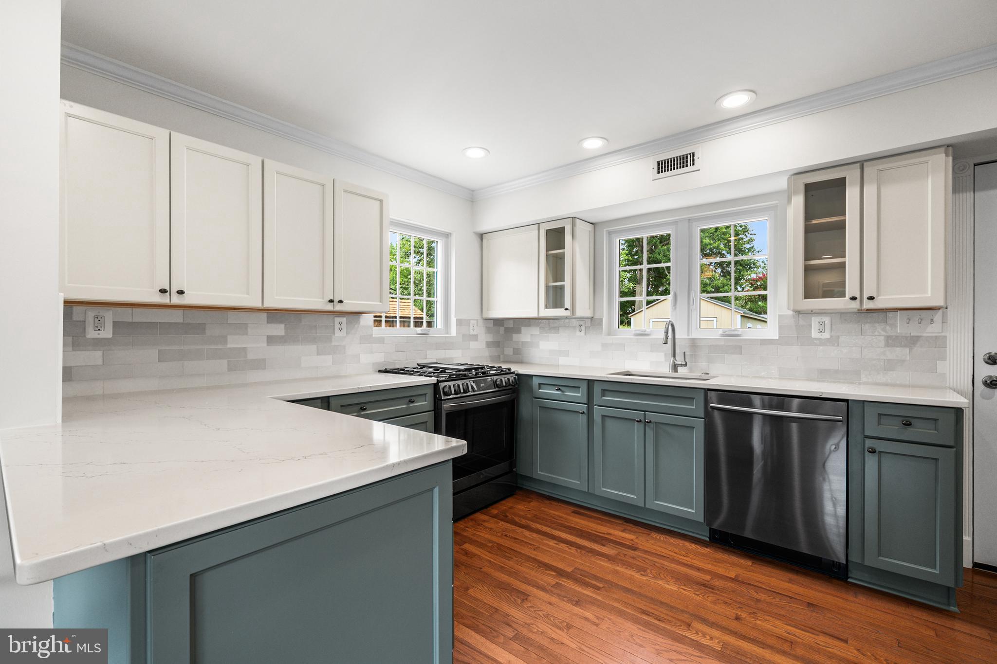 8003 Jackson Road Alexandria, VA 22308 - Photo 14 of 42 Gallery Image 14