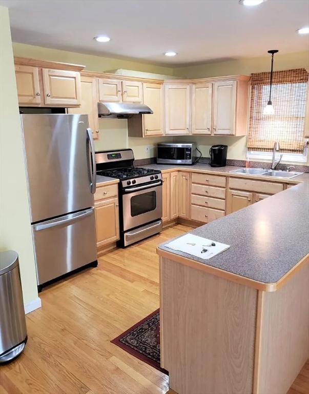 42 Castine Street, Unit 1 Worcester, MA 01606 - Photo 7 of 37
