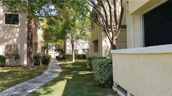 $1,375 | 4865 South Torrey Pines Drive, Unit 106, Las Vegas, NV 89103