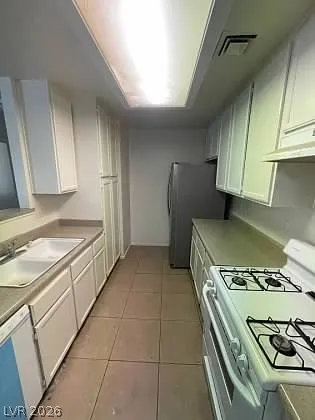 $1,375 | 4865 South Torrey Pines Drive, Unit 106, Las Vegas, NV 89103