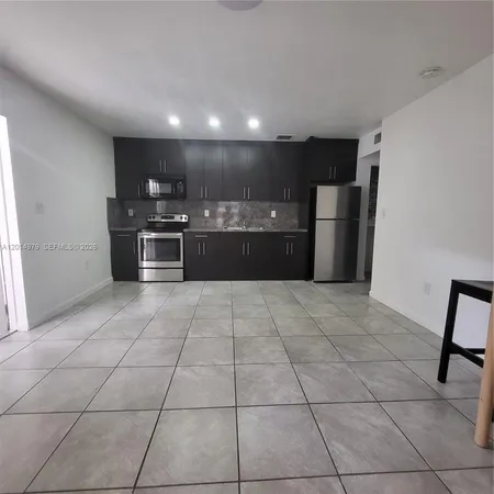 $1,800 | 315 Northwest 59th Street, Unit 2, Miami, FL 33127