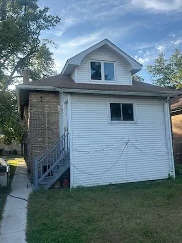 $319,900 | 3619 Gunderson Avenue, Berwyn, IL 60402