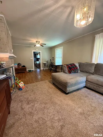 $60,000 | 411 West Jefferson Street, Macomb, IL 61455