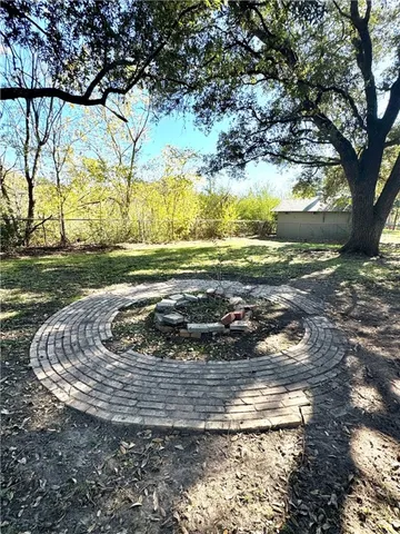 $1,500 | 402 Emmett Street, Bryan, TX 77802