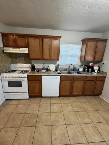 $1,500 | 402 Emmett Street, Bryan, TX 77802