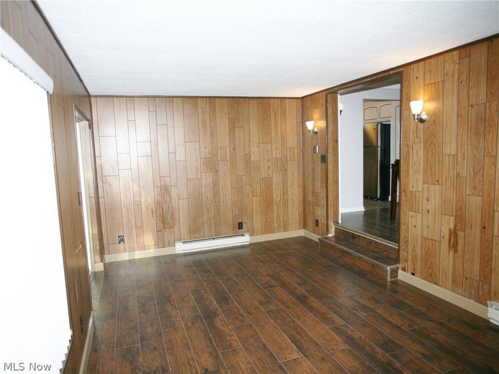 4204 Bluestone Road Cleveland, OH 44121 - Photo 14 of 35