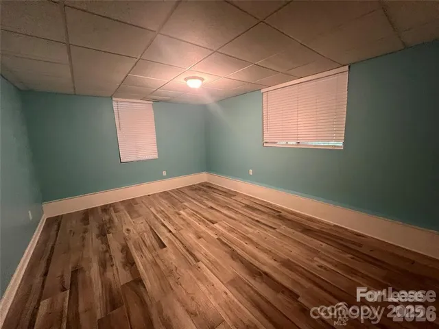 a view of empty room with window