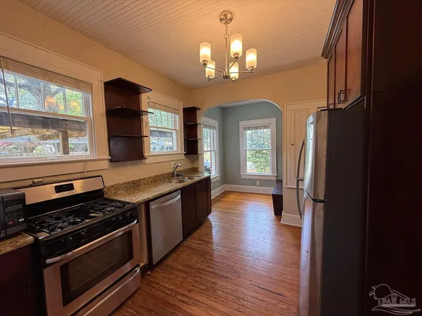$2,195 | 1721 North 16th Avenue, Pensacola, FL 32503