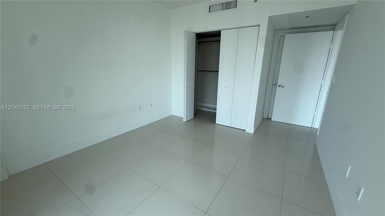 92 Southwest 3rd Street, Unit 3311 Miami, FL 33130 - Photo 10 of 14