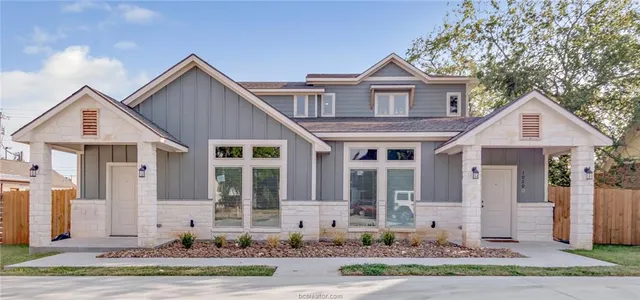 $3,800 | 1020 Foster Avenue, Unit A, College Station, TX 77840