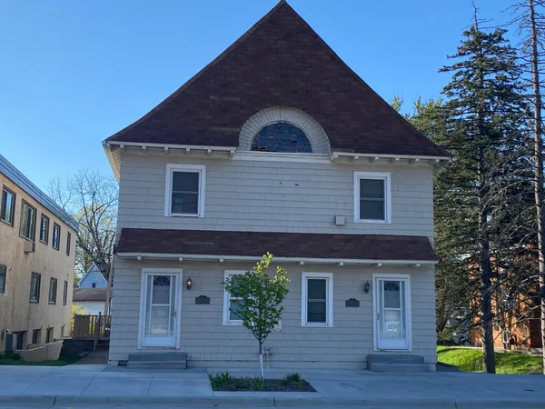 $599,900 | 2506 7th Avenue East, North St. Paul, MN 55109