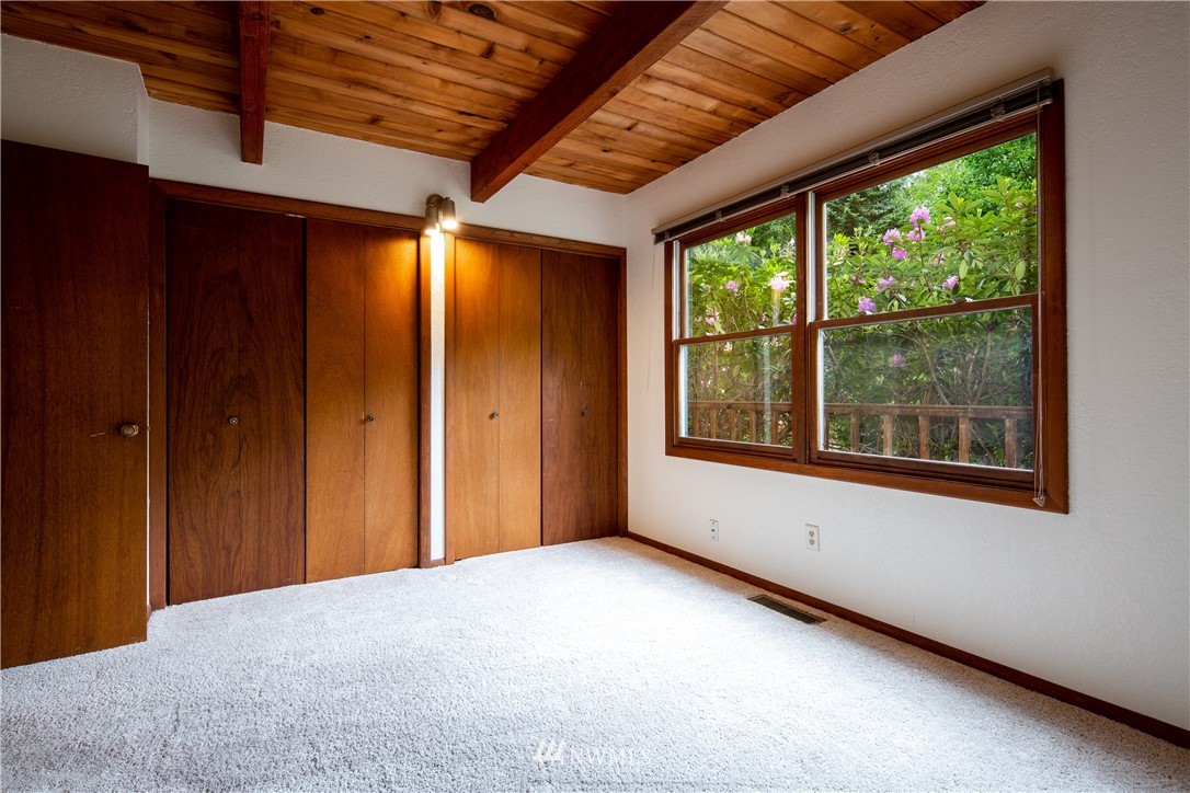 1309 Old Samish Road Bellingham, WA 98229 - Photo 11 of 40 a view of an empty room with a window