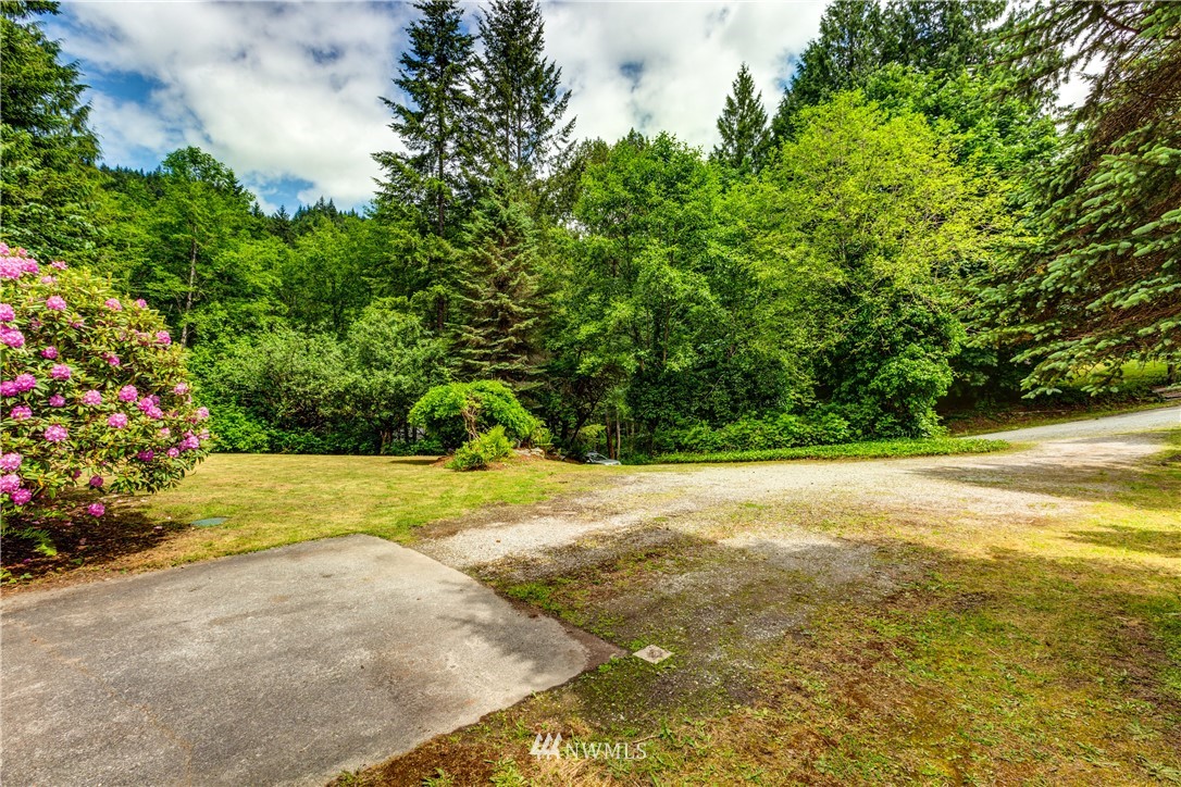 1309 Old Samish Road Bellingham, WA 98229 - Photo 32 of 40 a view of an outdoor space and a yard
