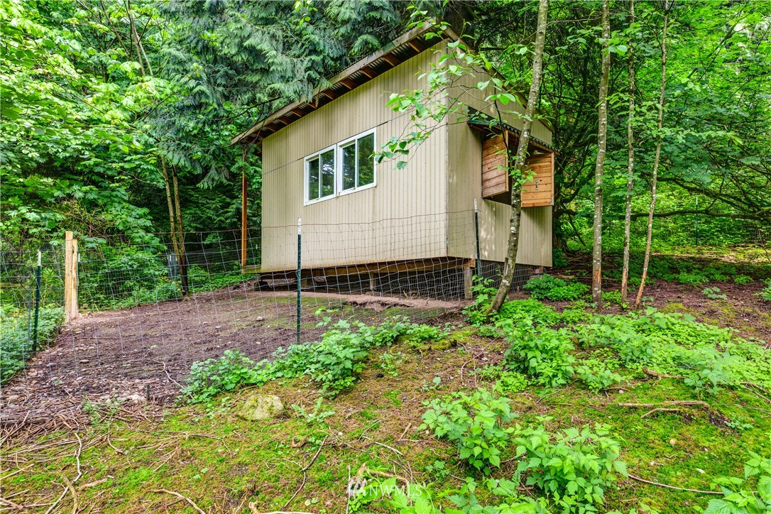 1309 Old Samish Road Bellingham, WA 98229 - Photo 39 of 40 a view of a back yard of the house
