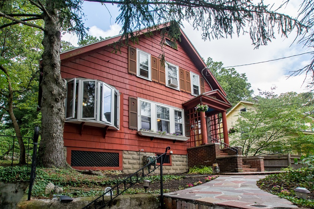 9 Longfellow Road Arlington, MA 02476 - Photo 1 of 30 Gallery Image 1