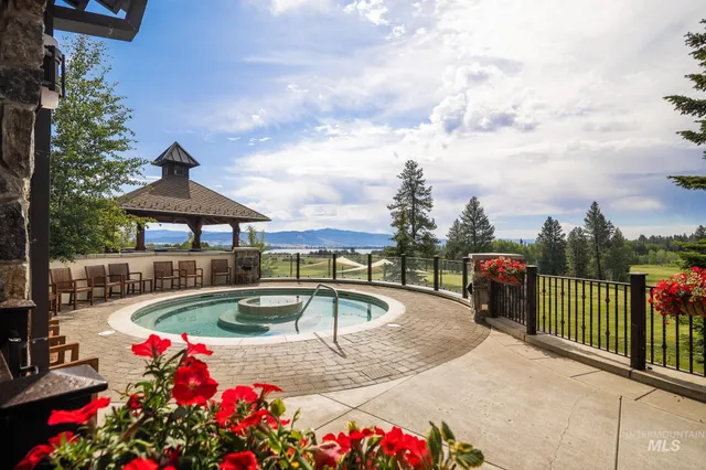 $500,000 | 151 Pinnacle Court, Cascade, ID 83611