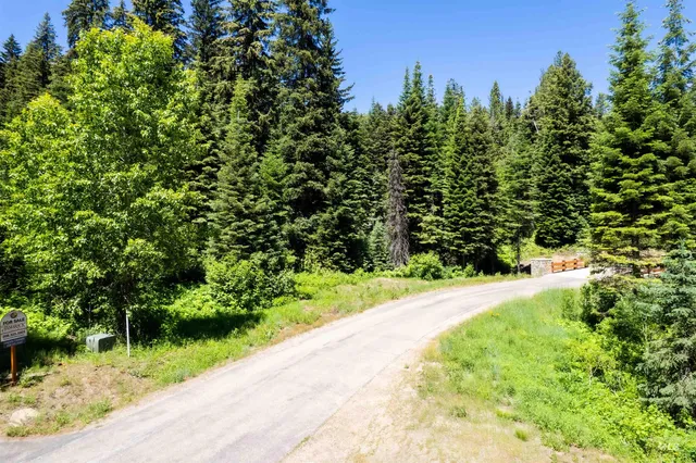 $500,000 | 151 Pinnacle Court, Cascade, ID 83611