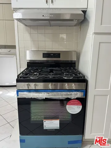 $5,500 | 211 South Arnaz Drive, Beverly Hills, CA 90211