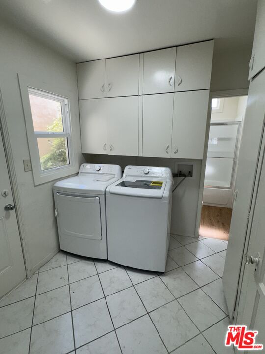 211 South Arnaz Drive Beverly Hills, CA 90211 - Photo 13 of 27