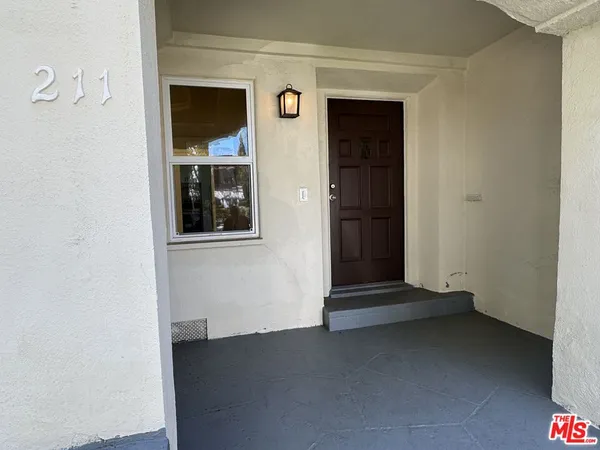 $5,500 | 211 South Arnaz Drive, Beverly Hills, CA 90211