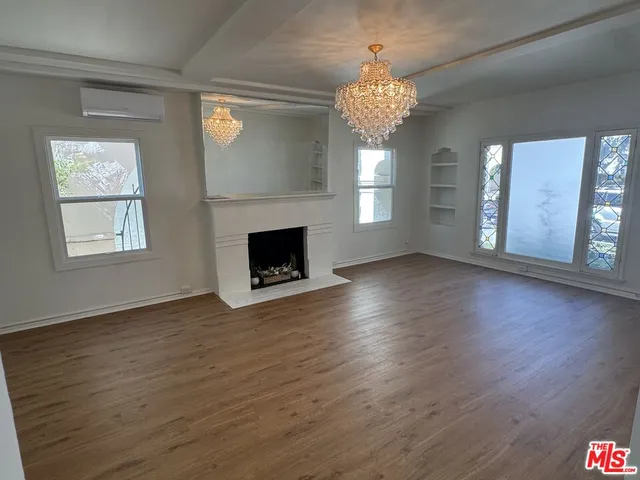 $5,500 | 211 South Arnaz Drive, Beverly Hills, CA 90211