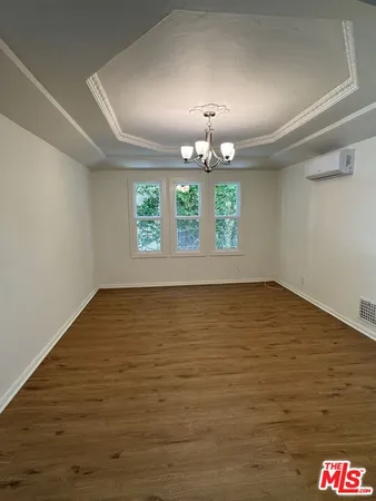 $5,500 | 211 South Arnaz Drive, Beverly Hills, CA 90211