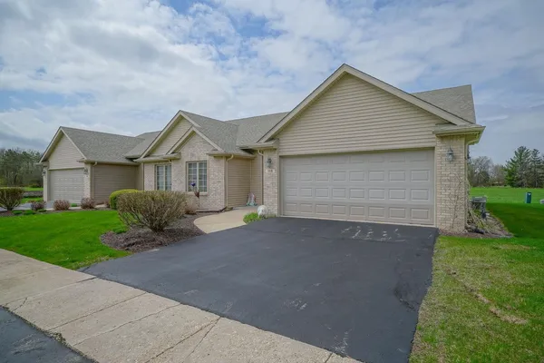 $180,000 | 114 Katies Way, Mount Morris, IL 61054