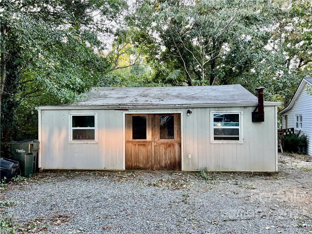 690 Sunderland Road Southwest Concord, NC 28027 - Photo 3 of 13 Gallery Image 3