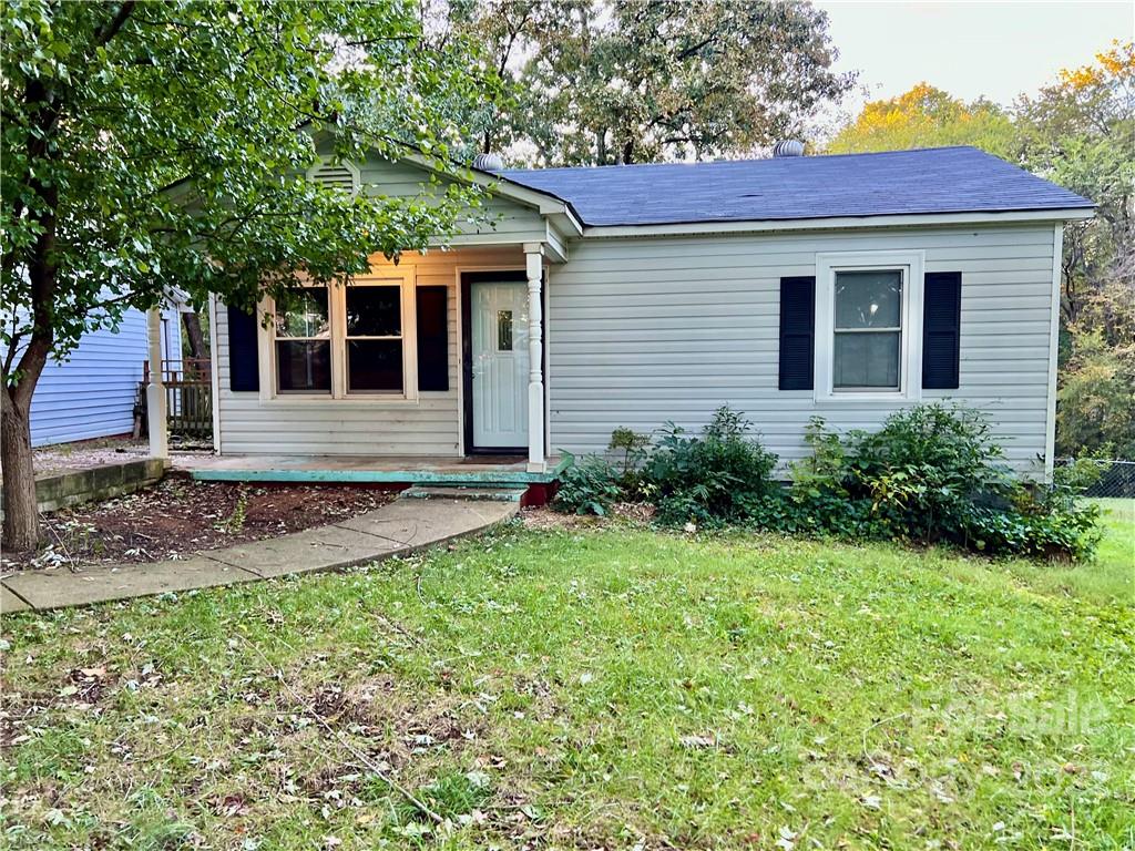 690 Sunderland Road Southwest Concord, NC 28027 - Photo 4 of 13 Gallery Image 4