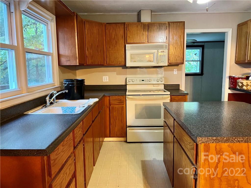 690 Sunderland Road Southwest Concord, NC 28027 - Photo 9 of 13 Gallery Image 9