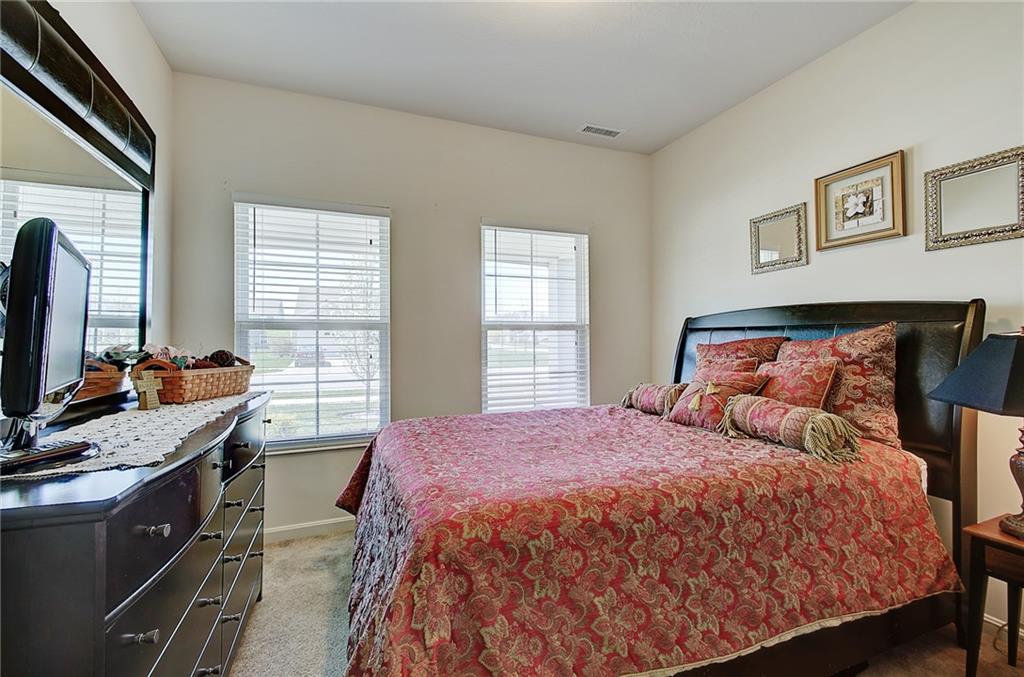 2575 Autumn Road Indianapolis, IN 46229 - Photo 12 of 34