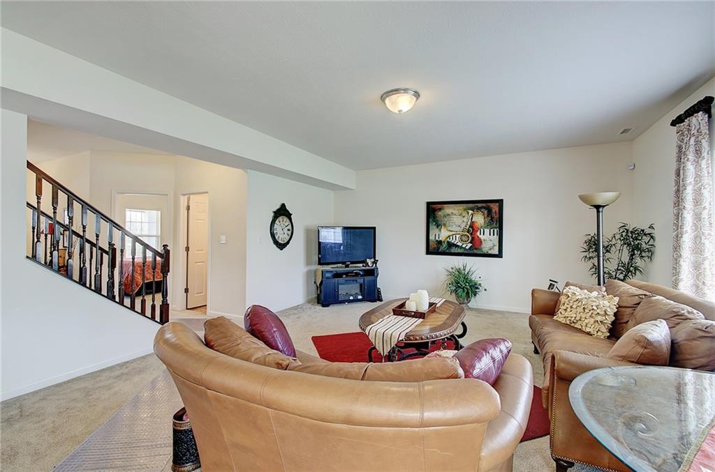 2575 Autumn Road Indianapolis, IN 46229 - Photo 4 of 34